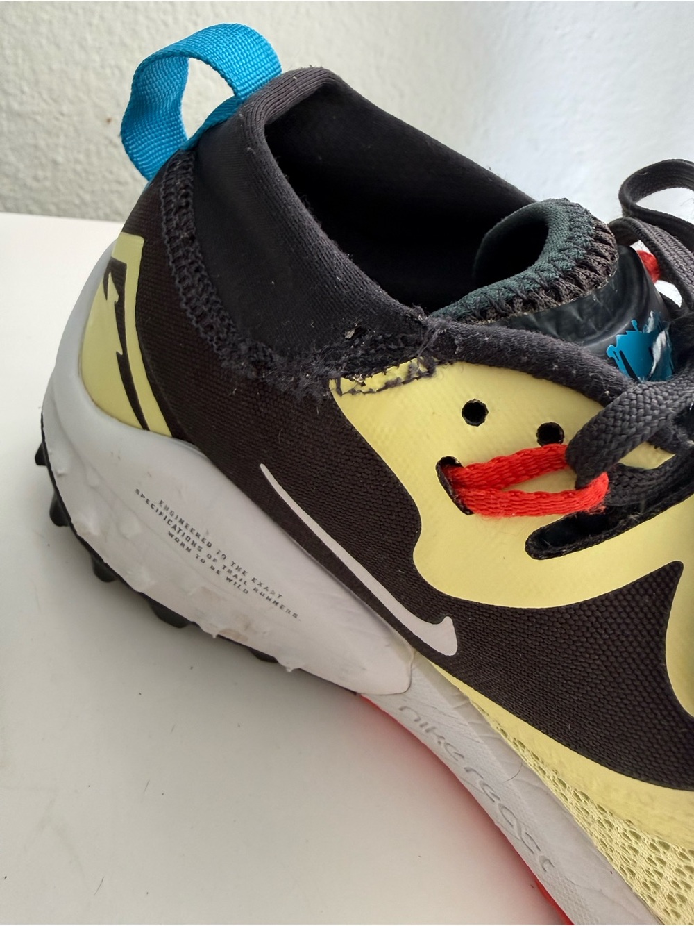 Nike Wildhorse 7 Women size 10 yellow and Black Trail Running Shoes with Blue - Picture 7 of 14